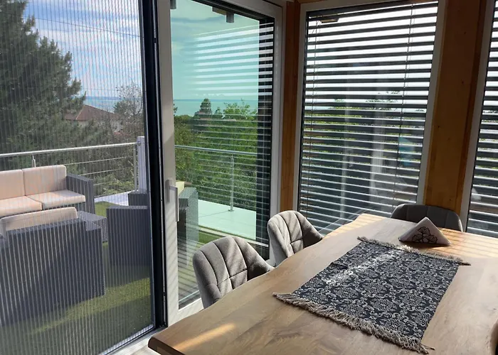 Balatinn Apartament *